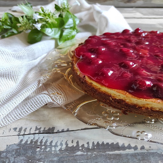 BAĞIŞIKLIĞI GÜÇLENDİREN, VİŞNELİ CHEESECAKE 